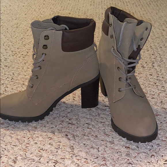 Shoes - Boots